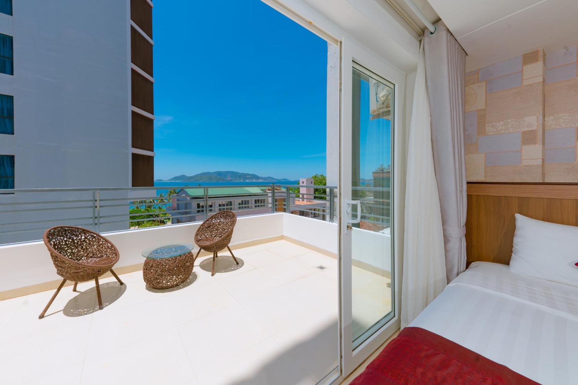 Dubai Nha Trang Hotel Managed By Ht Экстерьер фото